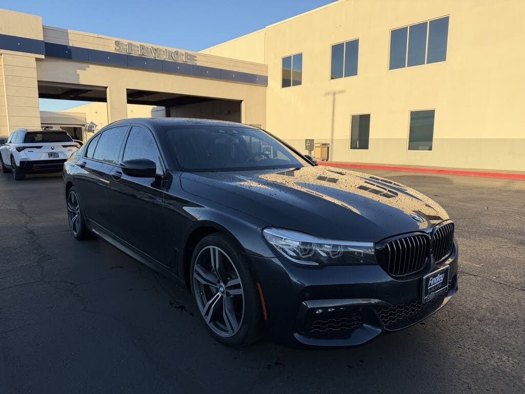 2019 BMW 7 Series 740i RWD