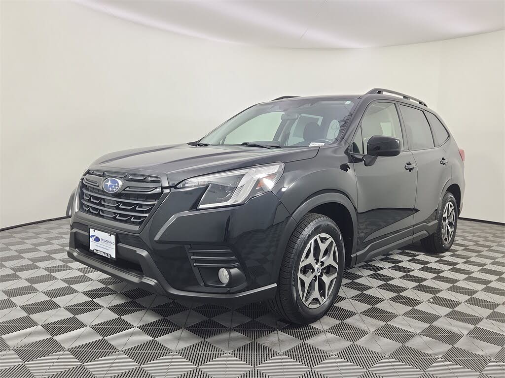 2023 Subaru Forester Premium Crossover AWD