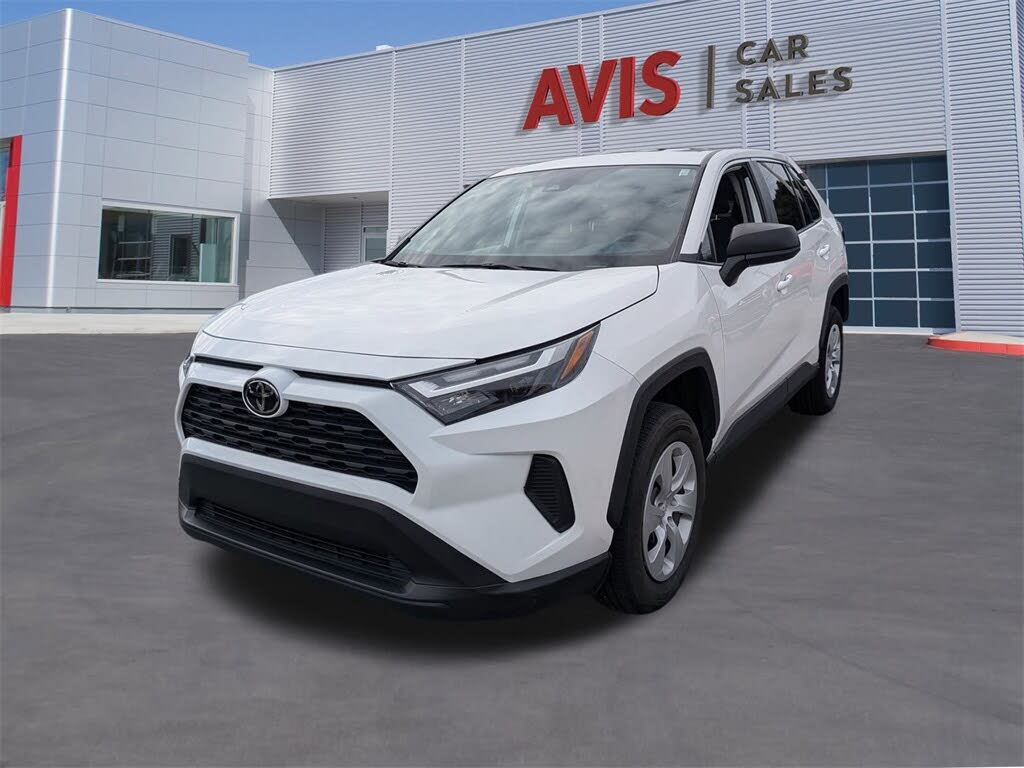 2024 Toyota RAV4 LE FWD