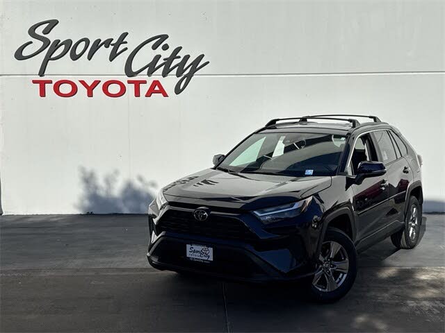 2025 Toyota RAV4 XLE FWD
