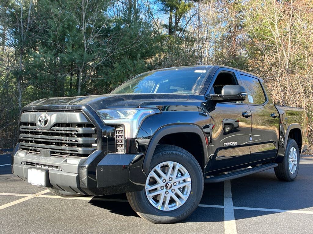 2026 Toyota Tundra SR5 CrewMax Cab 4WD