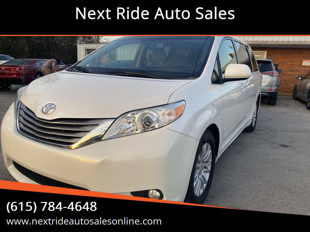 2015 Toyota Sienna XLE 8-Passenger