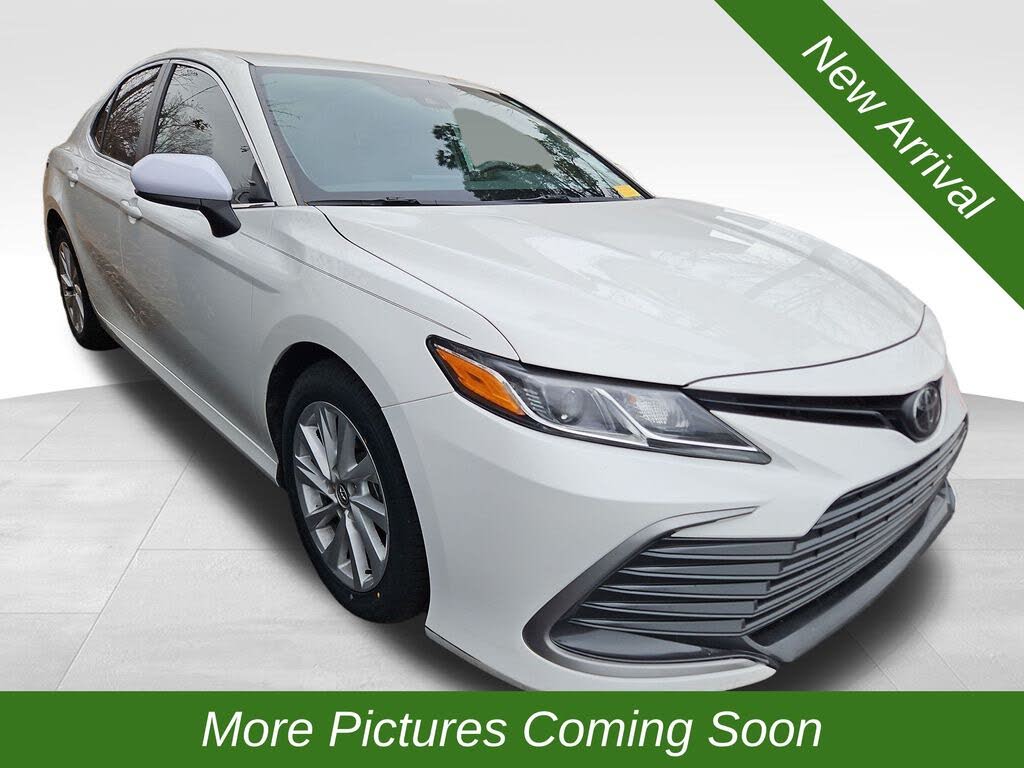 2022 Toyota Camry LE FWD