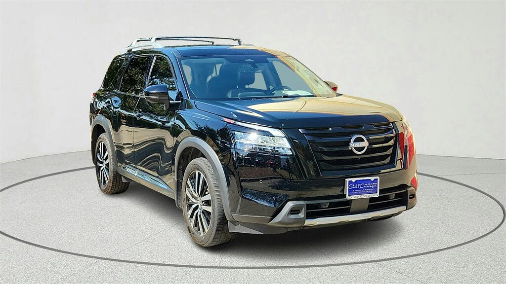 2023 Nissan Pathfinder Platinum FWD
