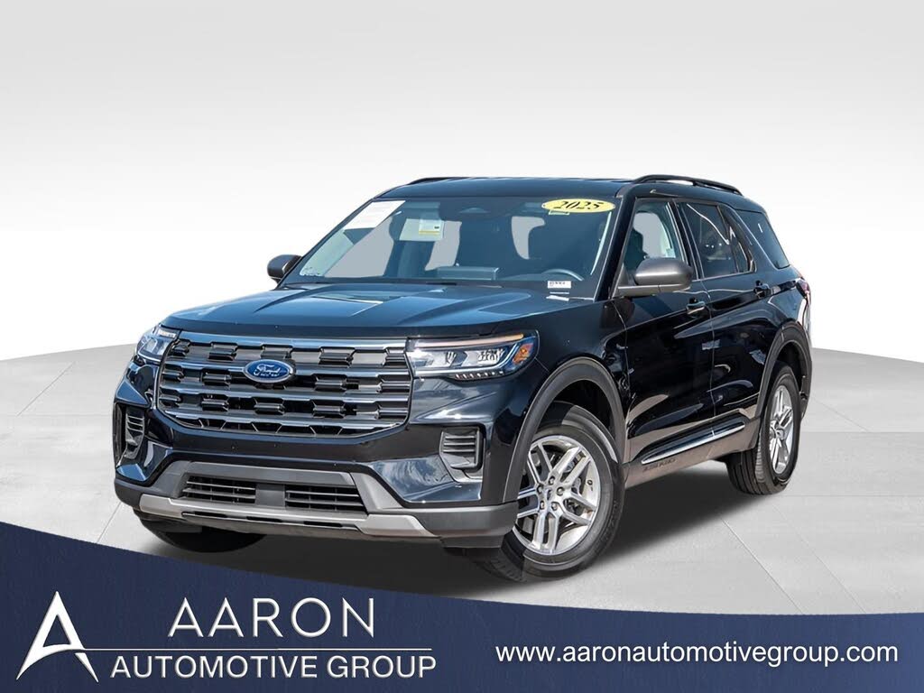 2025 Ford Explorer Active AWD