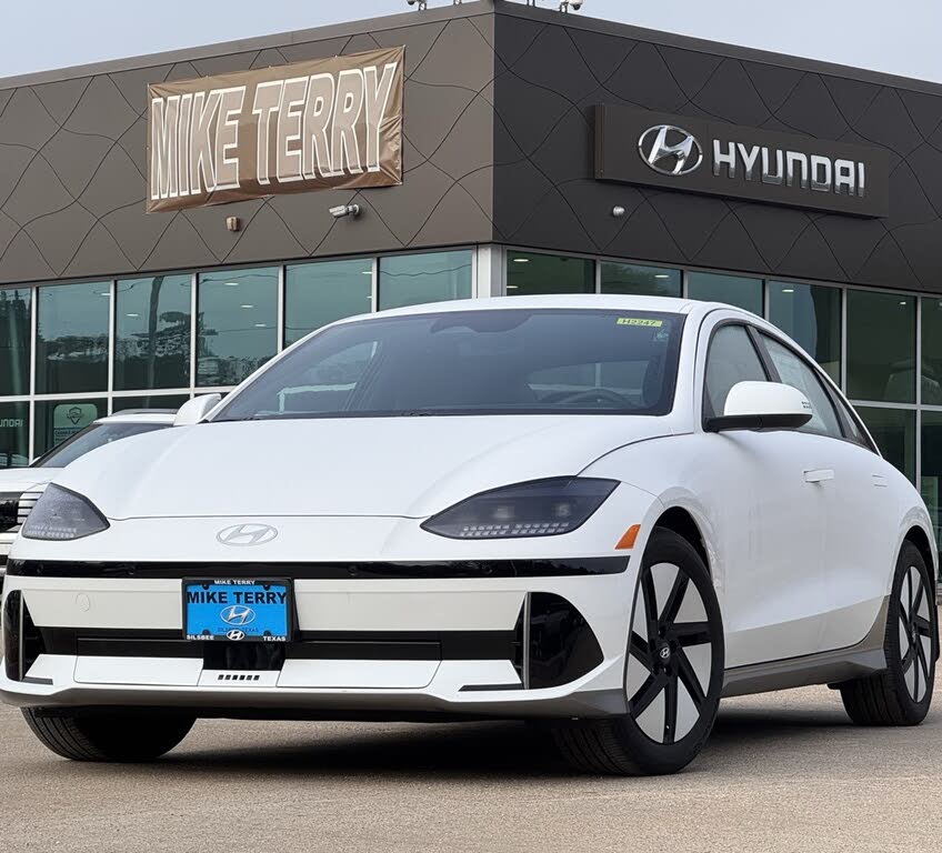 2025 Hyundai Ioniq 6 SE RWD