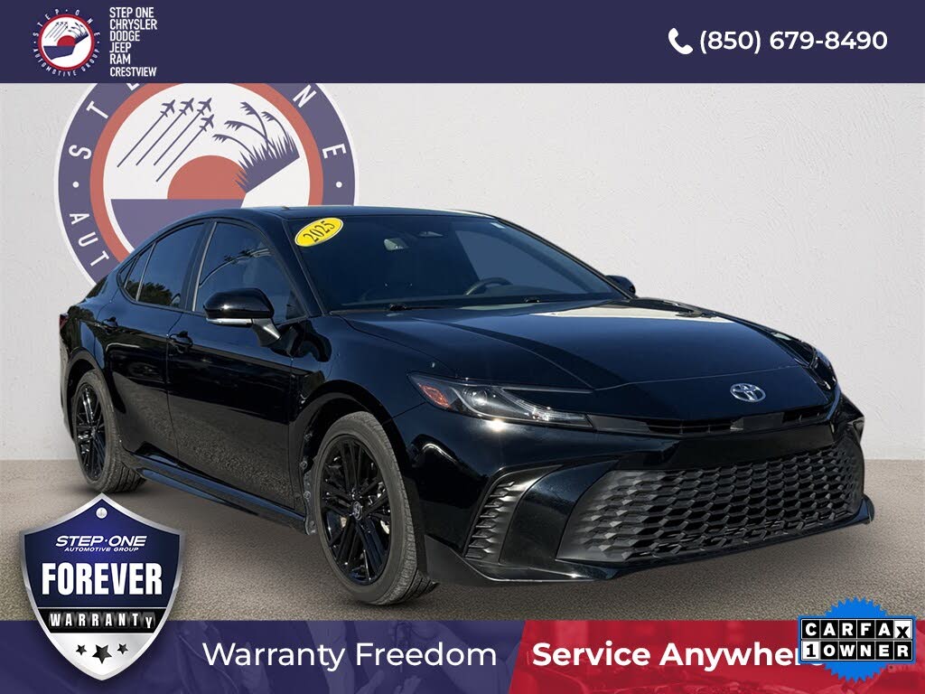 2025 Toyota Camry SE FWD