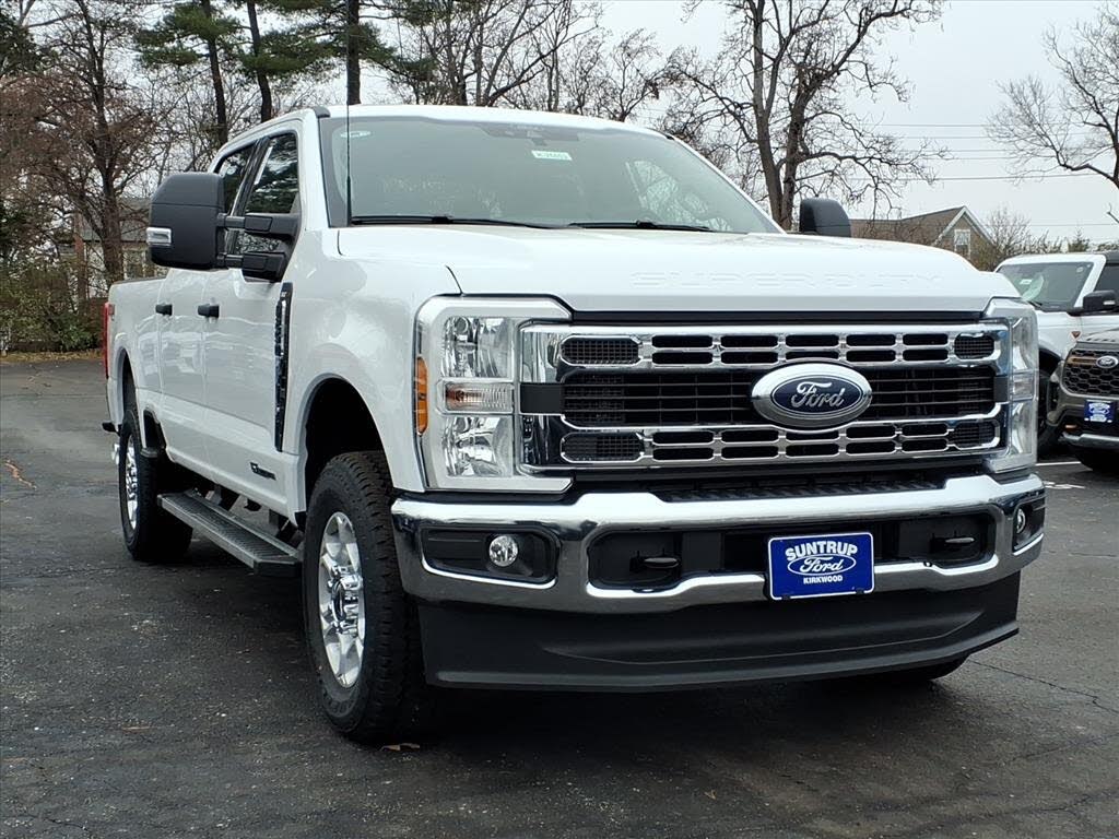 2026 Ford F-250 Super Duty XLT Crew Cab 4WD