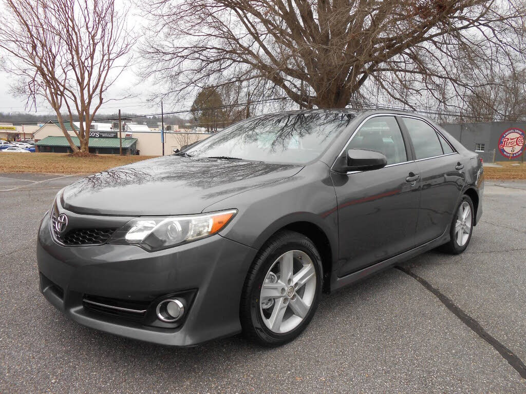 2014 Toyota Camry SE