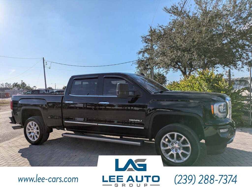 2017 GMC Sierra 1500 Denali Crew Cab 4WD
