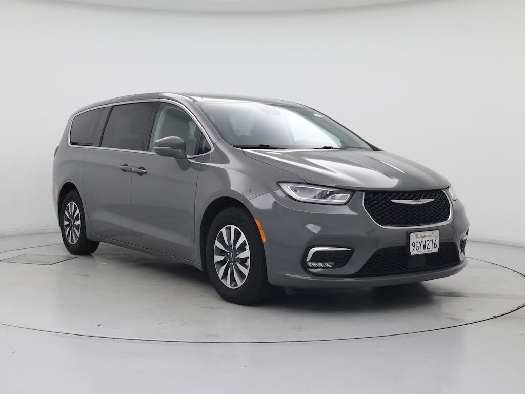 2022 Chrysler Pacifica Hybrid Touring L FWD
