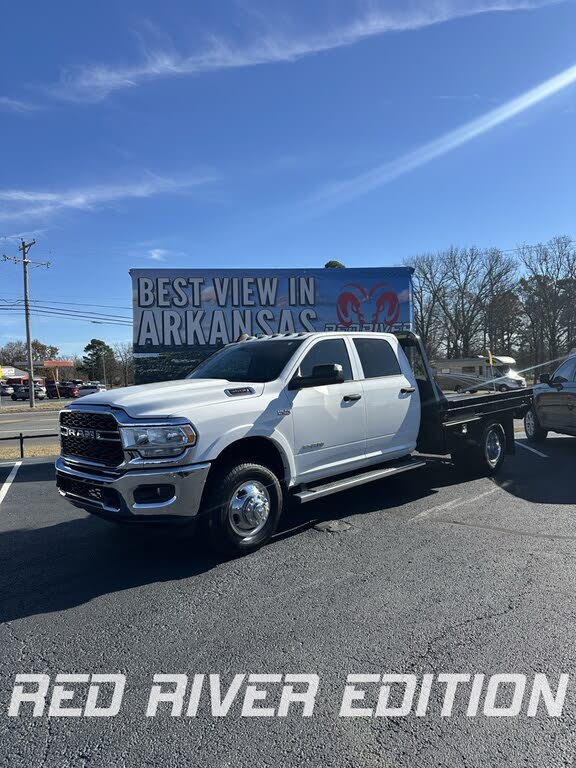 2022 RAM 3500 Chassis Tradesman Crew Cab DRW 4WD
