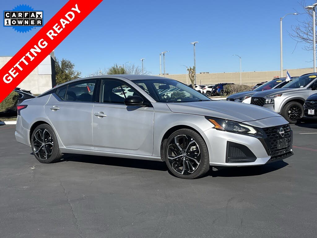 2023 Nissan Altima 2.5 SR FWD