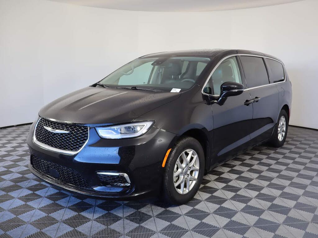 2024 Chrysler Pacifica Touring L FWD