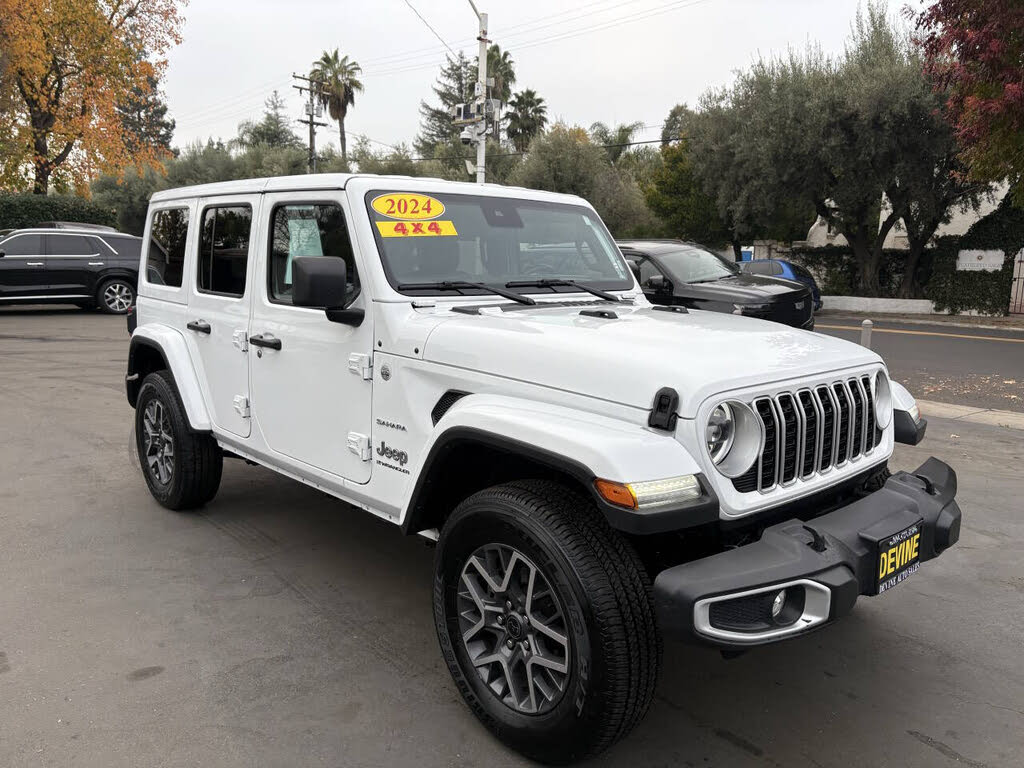 2024 Jeep Wrangler Sahara 4-Door 4WD