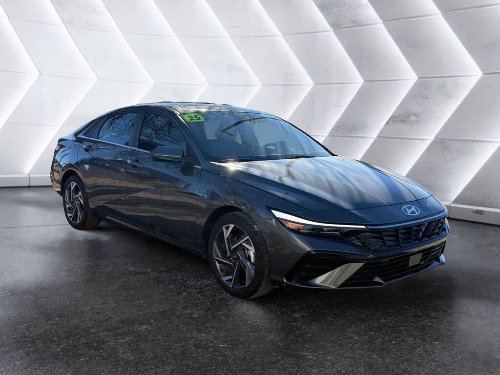 2025 Hyundai Elantra SEL Convenience FWD