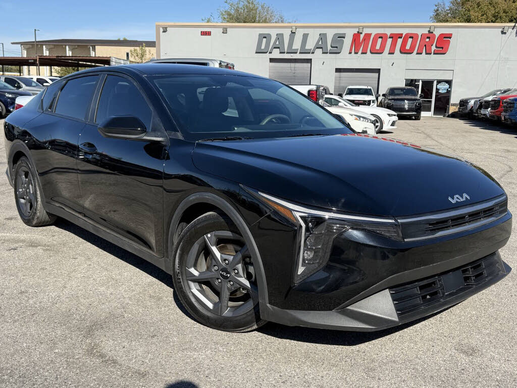 2025 Kia K4 LX FWD