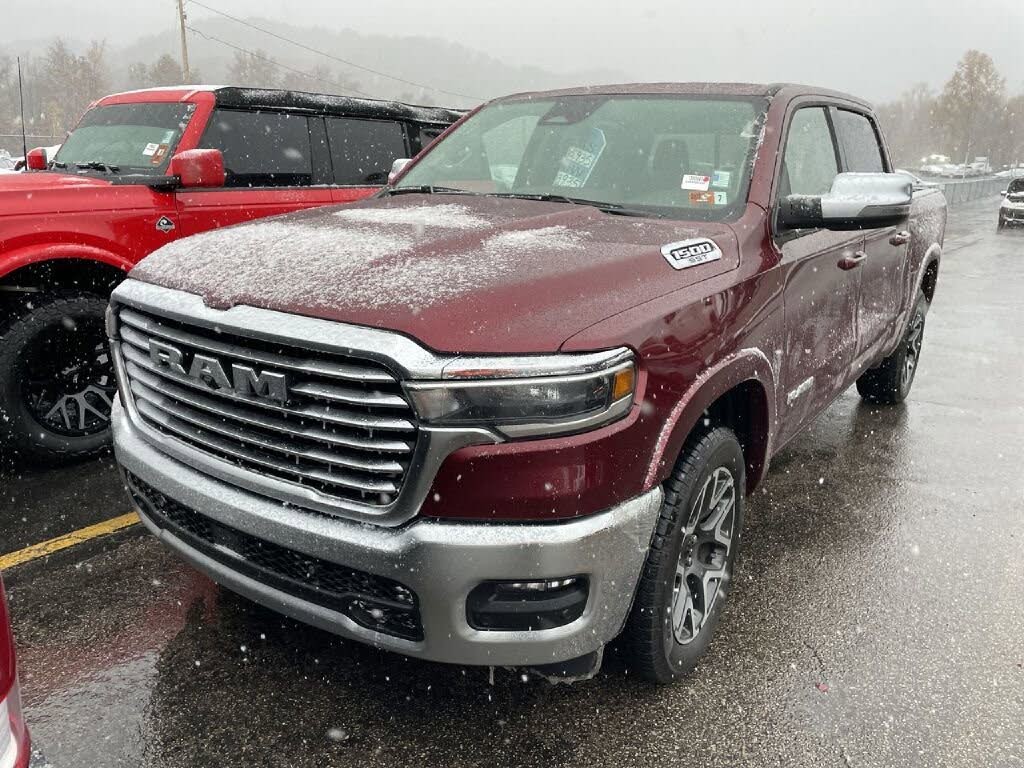 2025 RAM 1500 Laramie Crew Cab 4WD