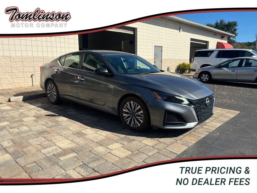 2024 Nissan Altima 2.5 SV FWD