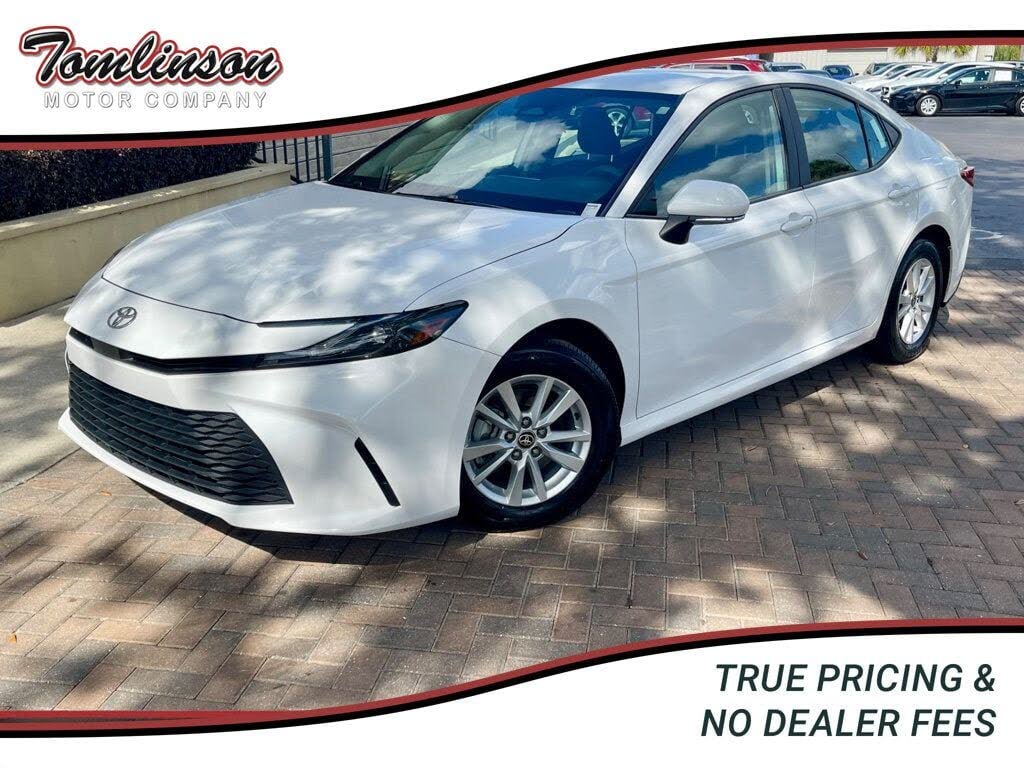 2025 Toyota Camry LE FWD