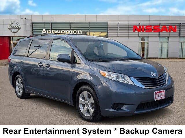 2015 Toyota Sienna LE 7-Passenger Auto Access Seat