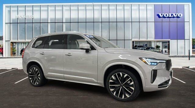 2025 Volvo XC90 B6 Plus Bright Theme 7-Passenger AWD