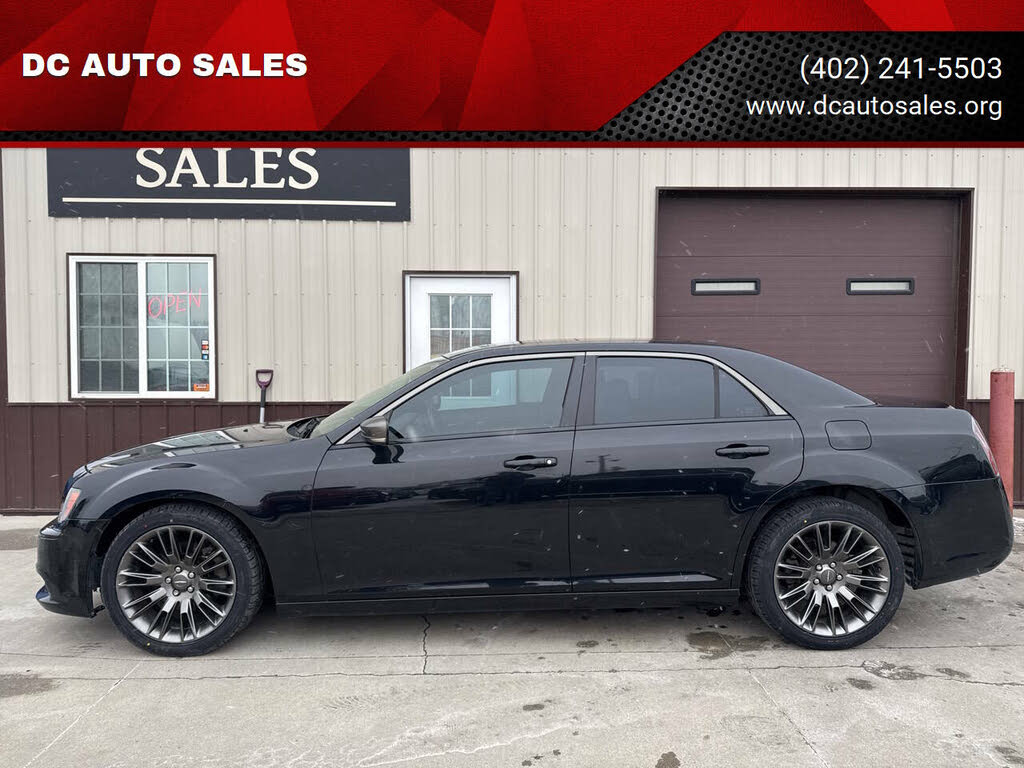 2014 Chrysler 300 John Varvatos Limited Edition RWD