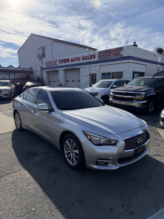 2016 INFINITI Q50 2.0t Premium AWD