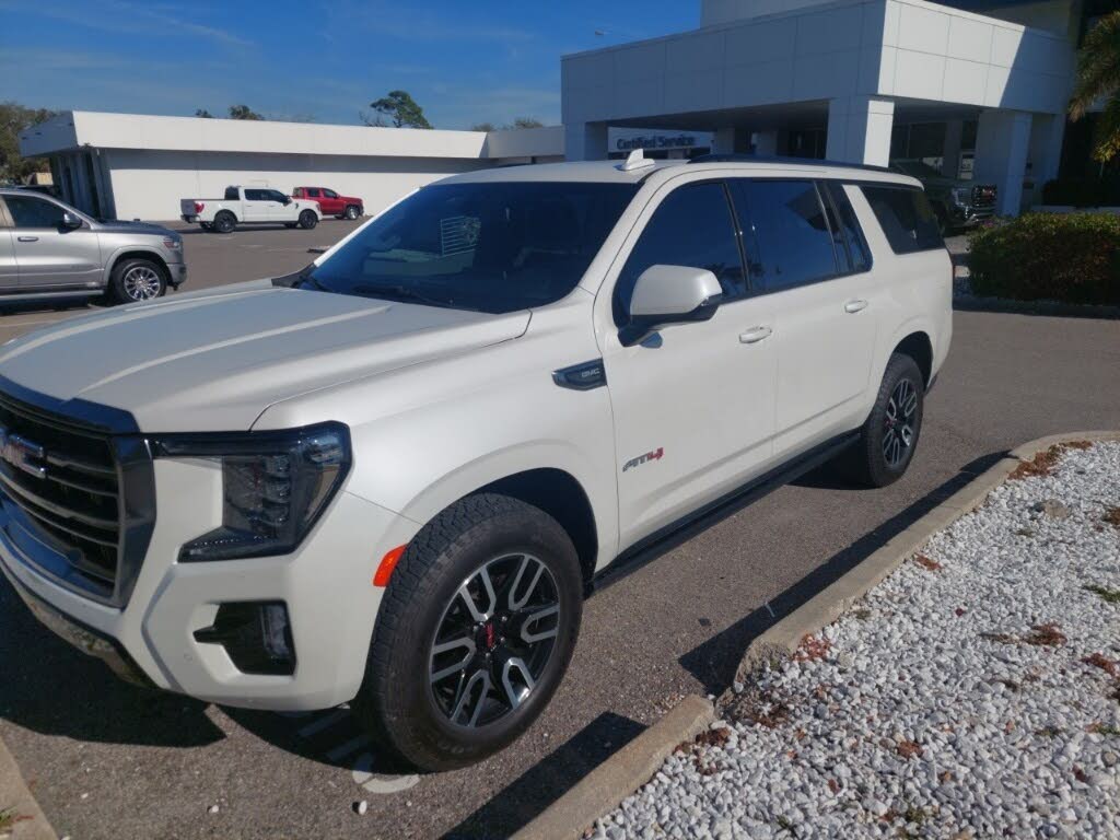 2022 GMC Yukon XL AT4 4WD
