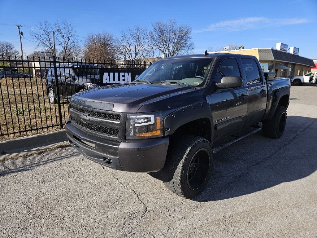 2010 Chevrolet Silverado 1500 LS Crew Cab 4WD