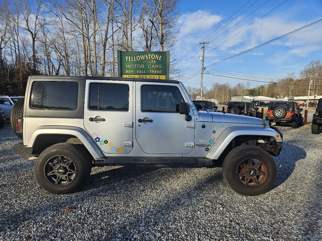 2011 Jeep Wrangler Unlimited Sahara 4WD