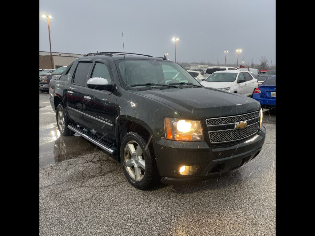 2013 Chevrolet Avalanche LTZ Black Diamond Edition 4WD