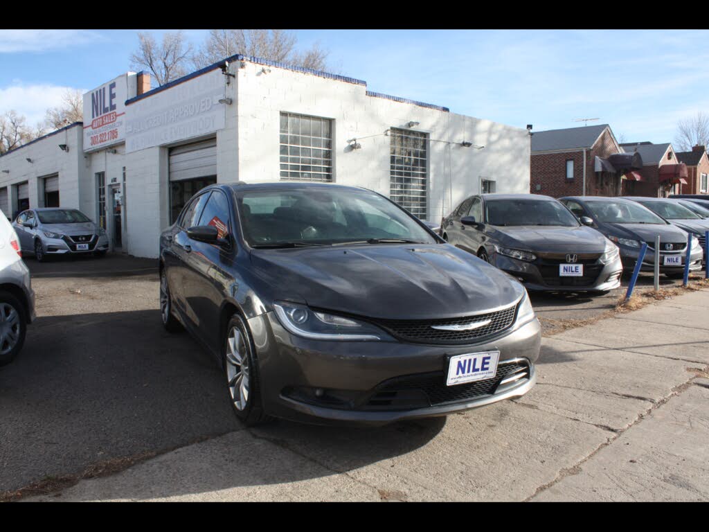 2015 Chrysler 200 S Sedan AWD