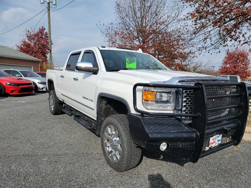 2016 GMC Sierra 2500HD Denali Crew Cab SB 4WD