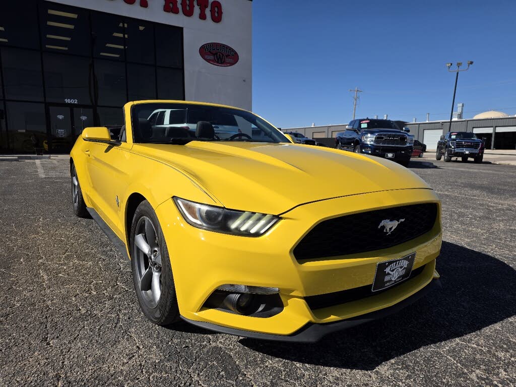 2017 Ford Mustang V6 Convertible RWD