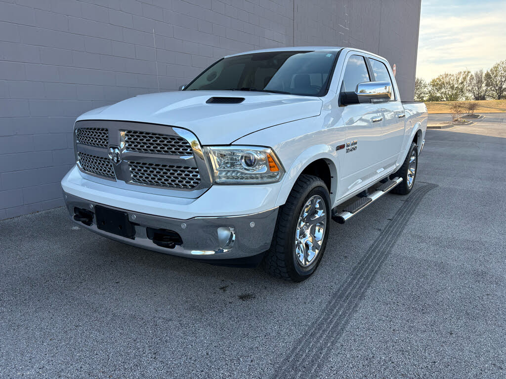 2017 RAM 1500 Laramie Crew Cab 4WD