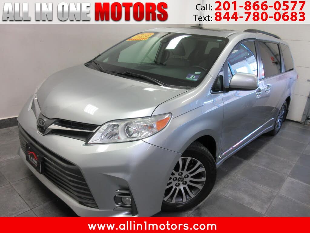 2019 Toyota Sienna XLE 8-Passenger FWD