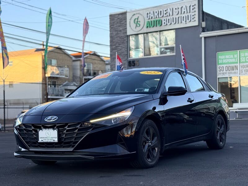 2022 Hyundai Elantra SEL FWD