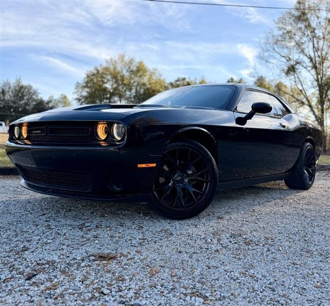 2015 Dodge Challenger SXT RWD