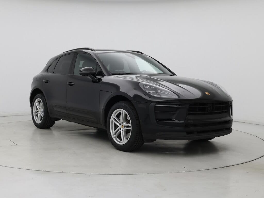 2022 Porsche Macan AWD