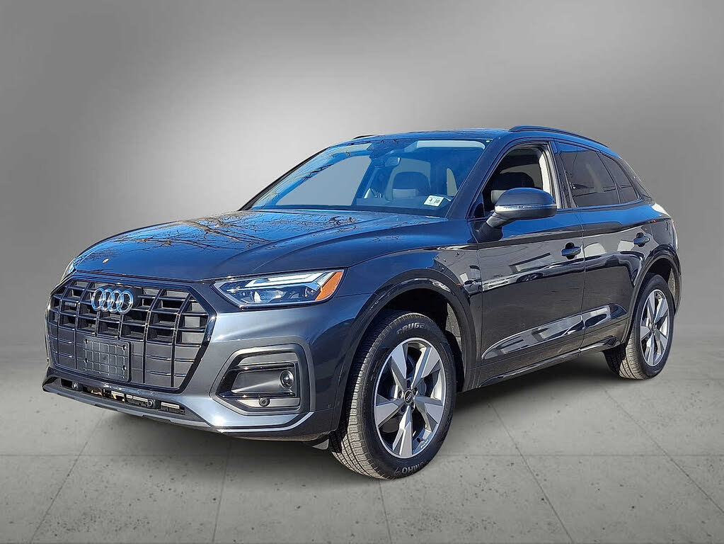 2025 Audi Q5 quattro Premium 40 TFSI
