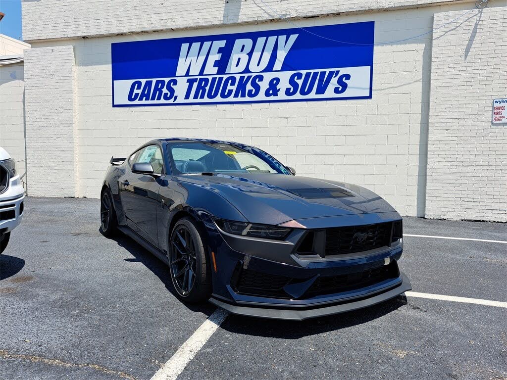2025 Ford Mustang Dark Horse Fastback RWD