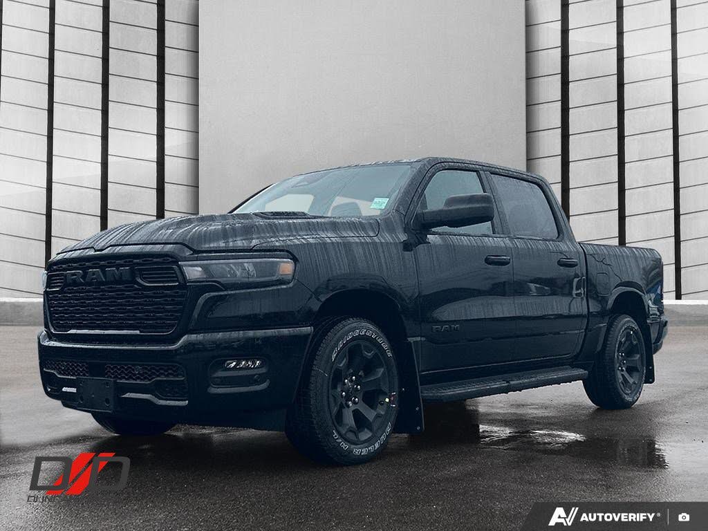 2026 RAM 1500 Express Crew Cab 4WD