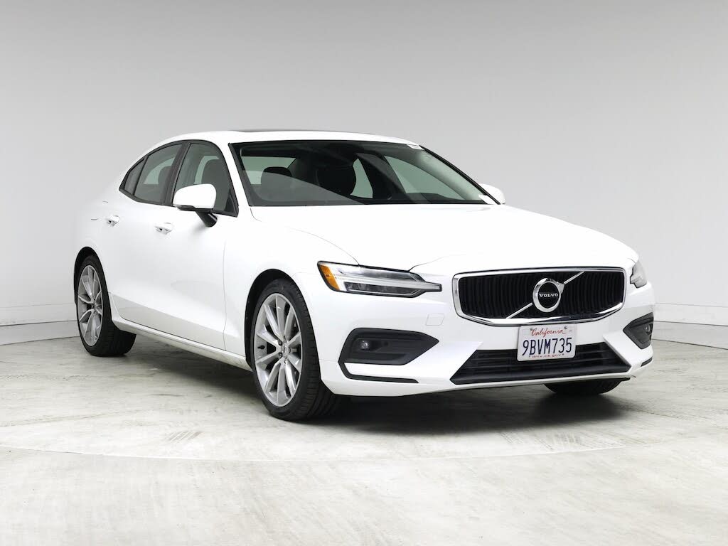 2021 Volvo S60 T5 Momentum FWD