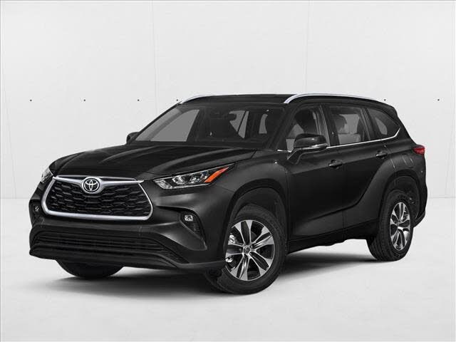 2022 Toyota Highlander XLE FWD