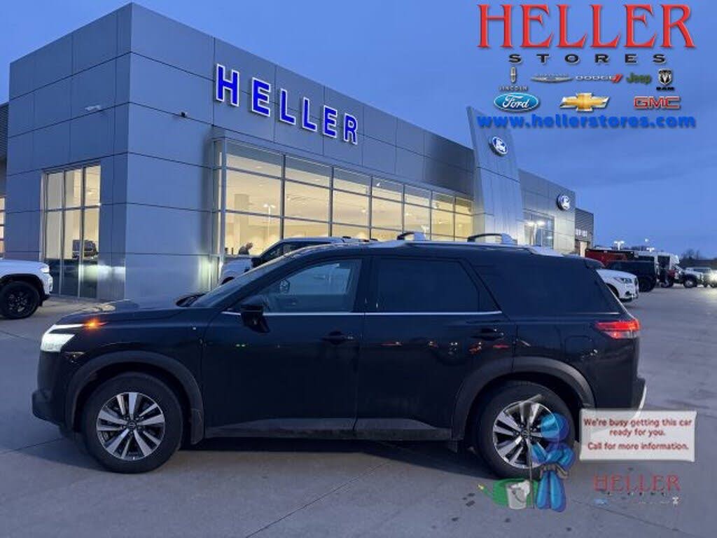 2024 Nissan Pathfinder SL 4WD