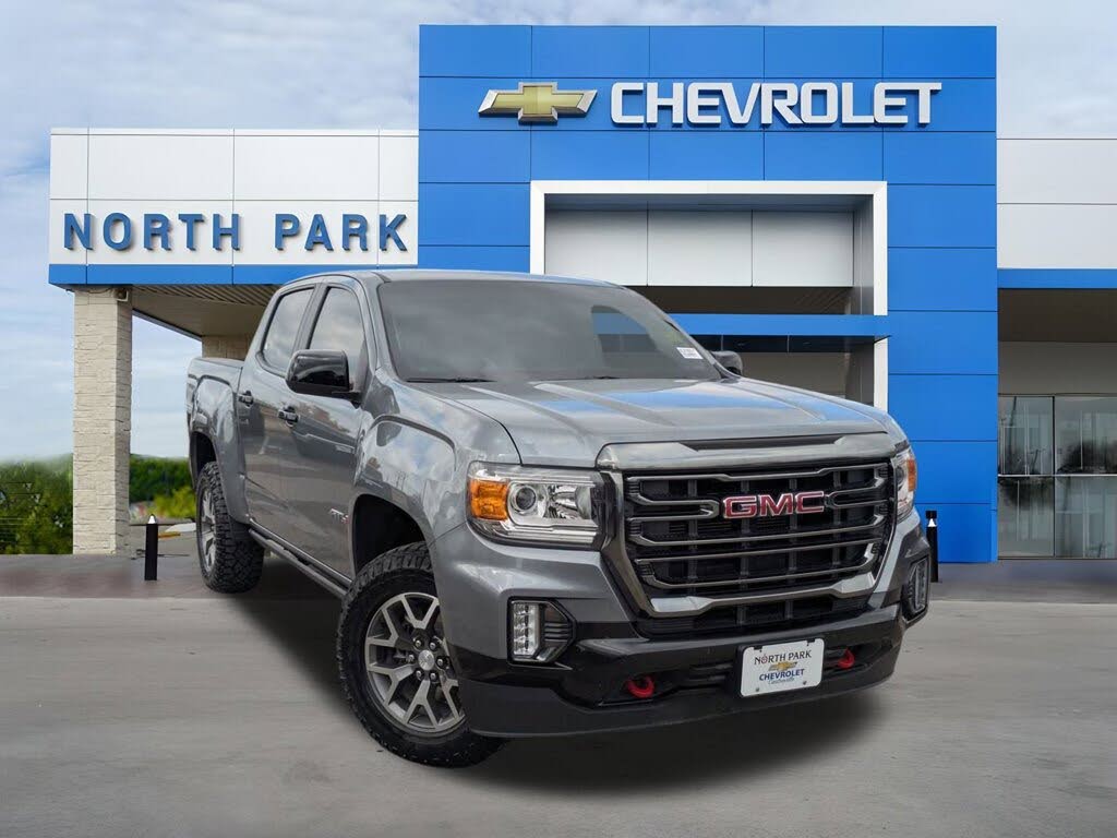 2022 GMC Canyon AT4 Crew Cab 4WD with Leather