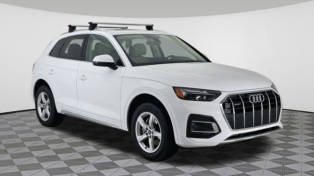 2024 Audi Q5 quattro Premium 40 TFSI
