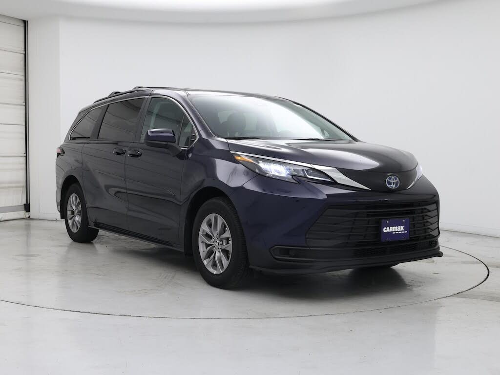 2024 Toyota Sienna LE 8-Passenger AWD