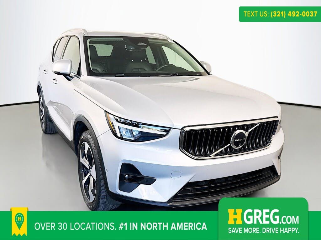 2024 Volvo XC40 B5 Plus Bright Theme AWD